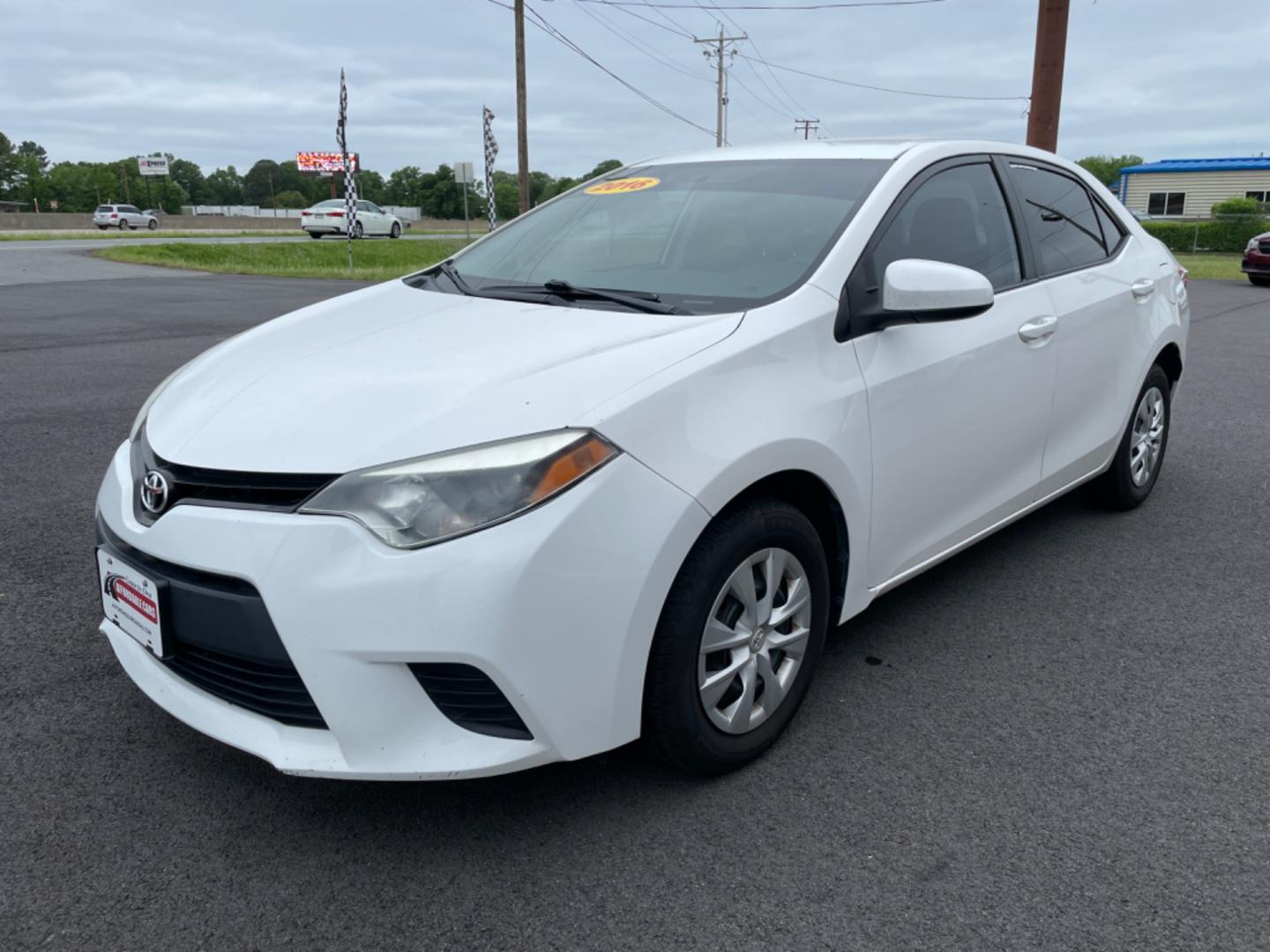 2016 White Toyota Corolla (5YFBURHE8GP) with an 4-Cyl, 1.8 Liter engine, Automatic, CVTi-S transmission, located at 8008 Warden Rd, Sherwood, AR, 72120, (501) 801-6100, 34.830078, -92.186684 - Photo#3